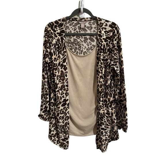 White Stagg Women’s Medium Leopard Print Brown and Tan Long Sleeve Blouse - Picture 2 of 14